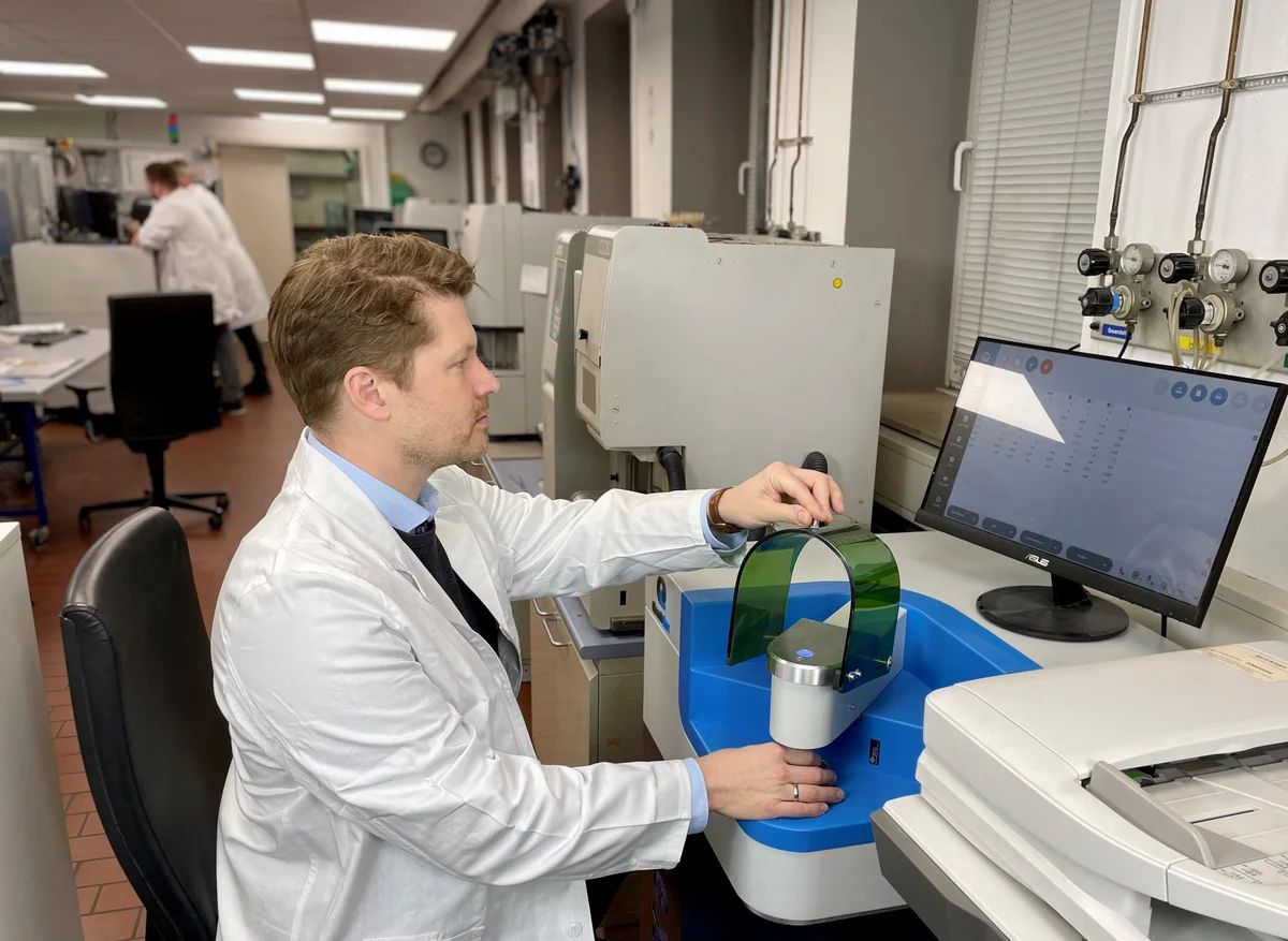 TXRF Spectrometer: ElvaX Thin Film Analysis